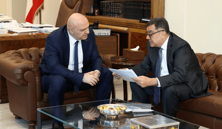 الرئيس عون يستقبل رئيس "طيران الشرق الأوسط" ويطلع على نمو الحركة الصيفية